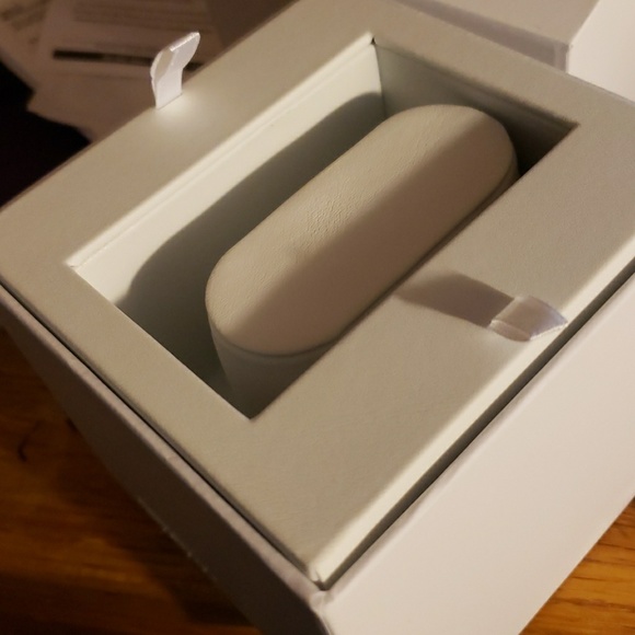 Mk Bradshaw smartwatch - Picture 6 of 6